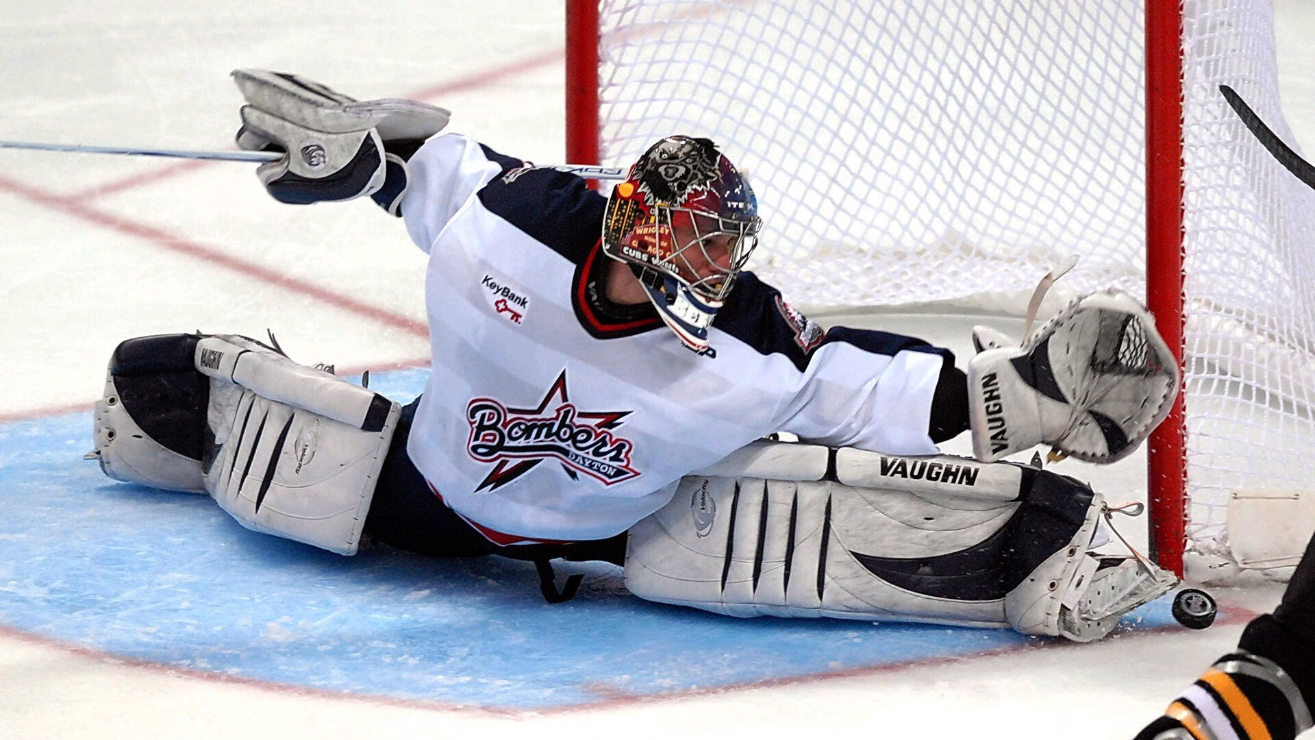 曼斯菲尔德客场表现顽强,野马军团力争突破,曼斯菲尔德的一生